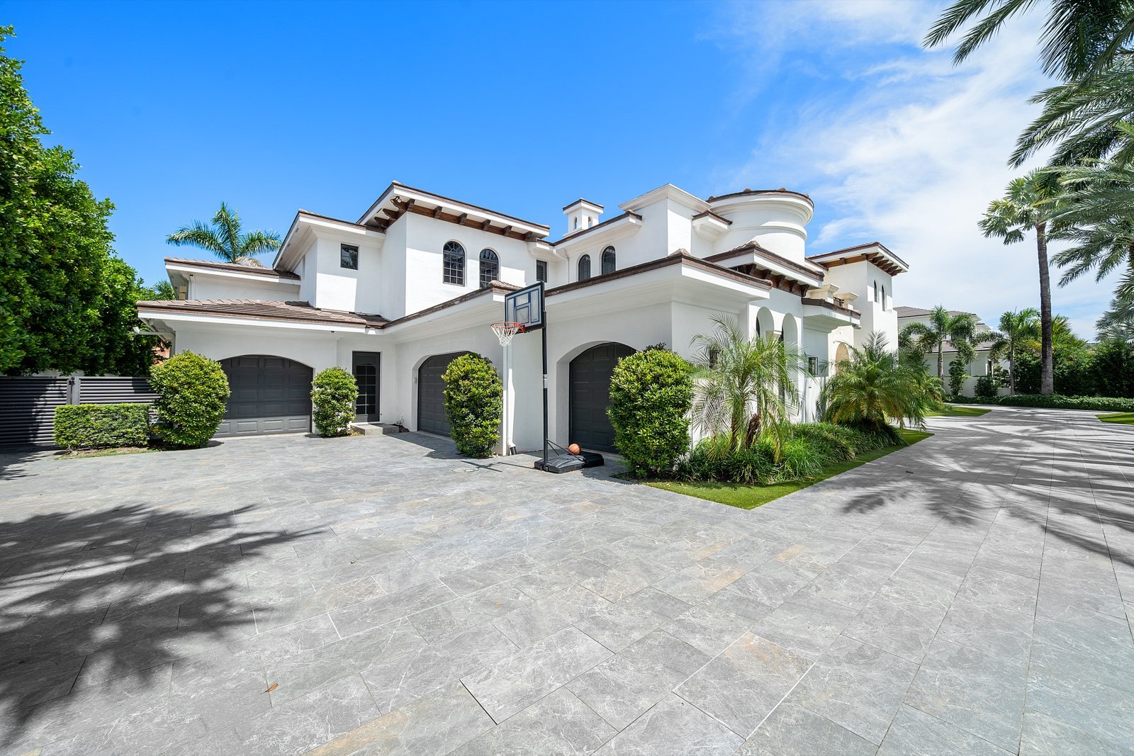 Final edited result for hdr exterior sample 01