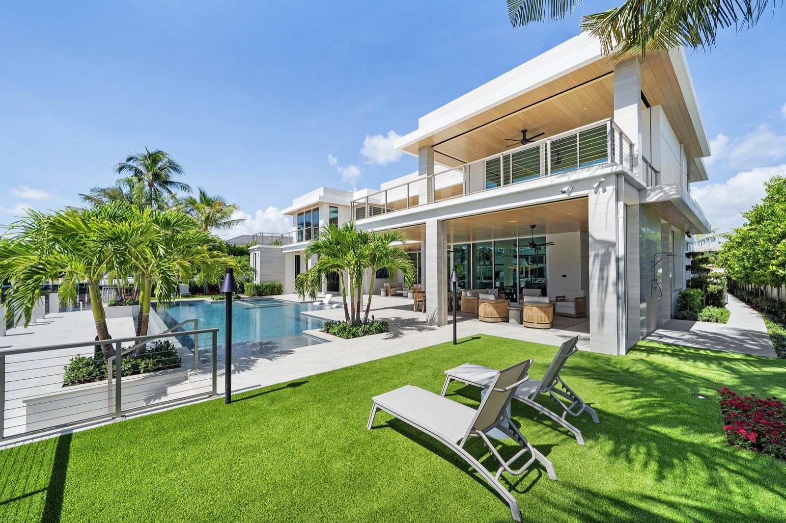 Final edited result for hdr exterior sample 03